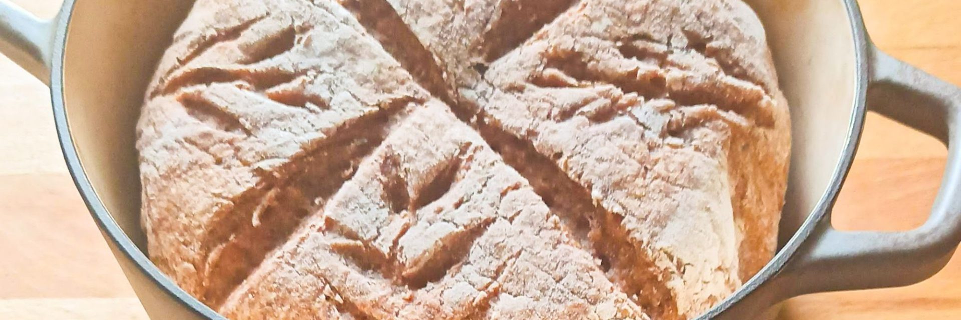 Pan rústico sin gluten horneado en cocotte-WBD 2024